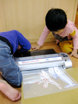 透明シートで遊ぼう