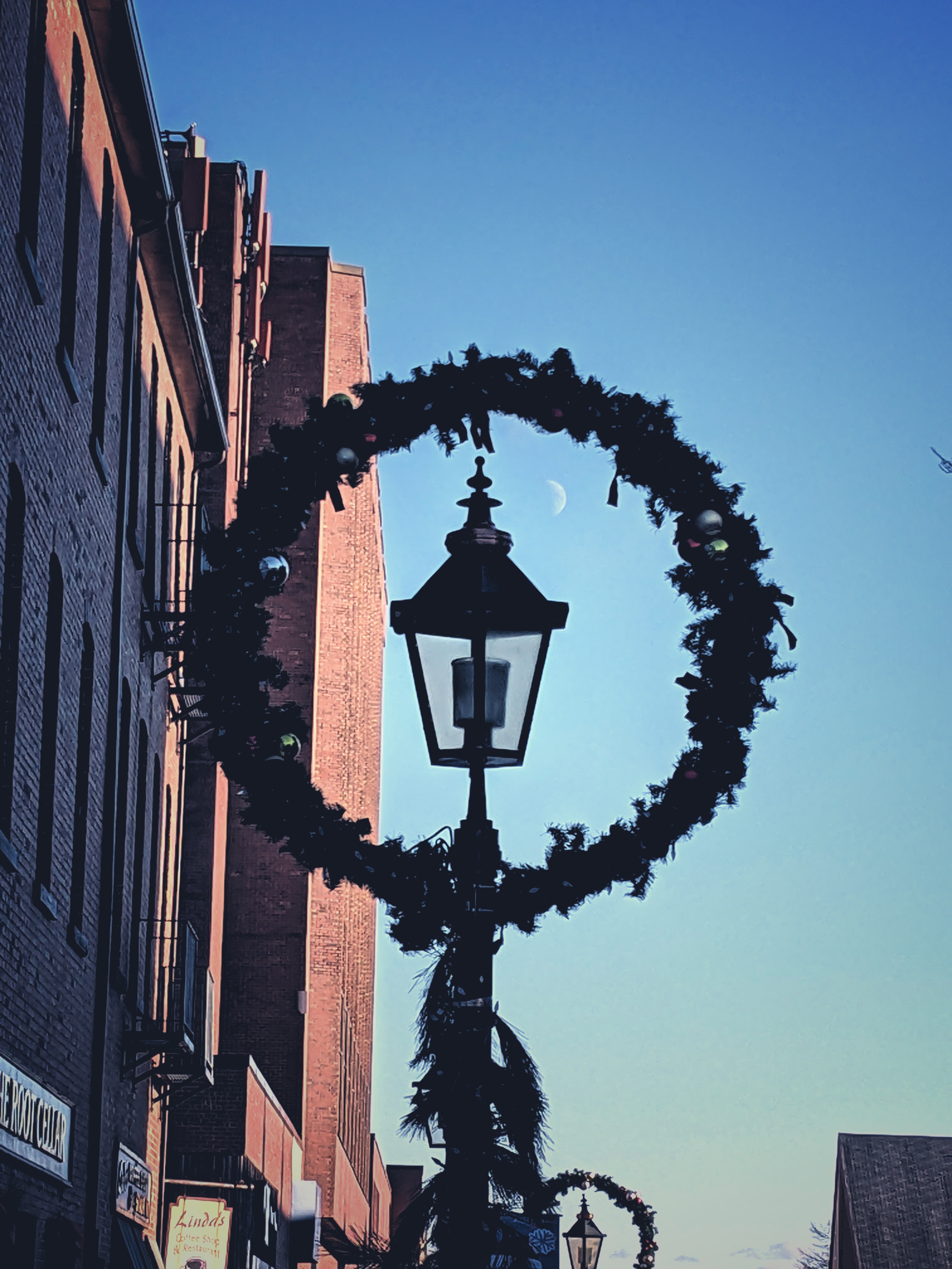 Lunar Wreath
