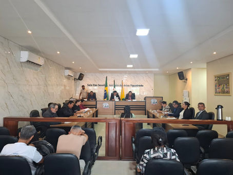 Vereadores aprovam aumento de 6% no piso salarial dos profissionais do magistério