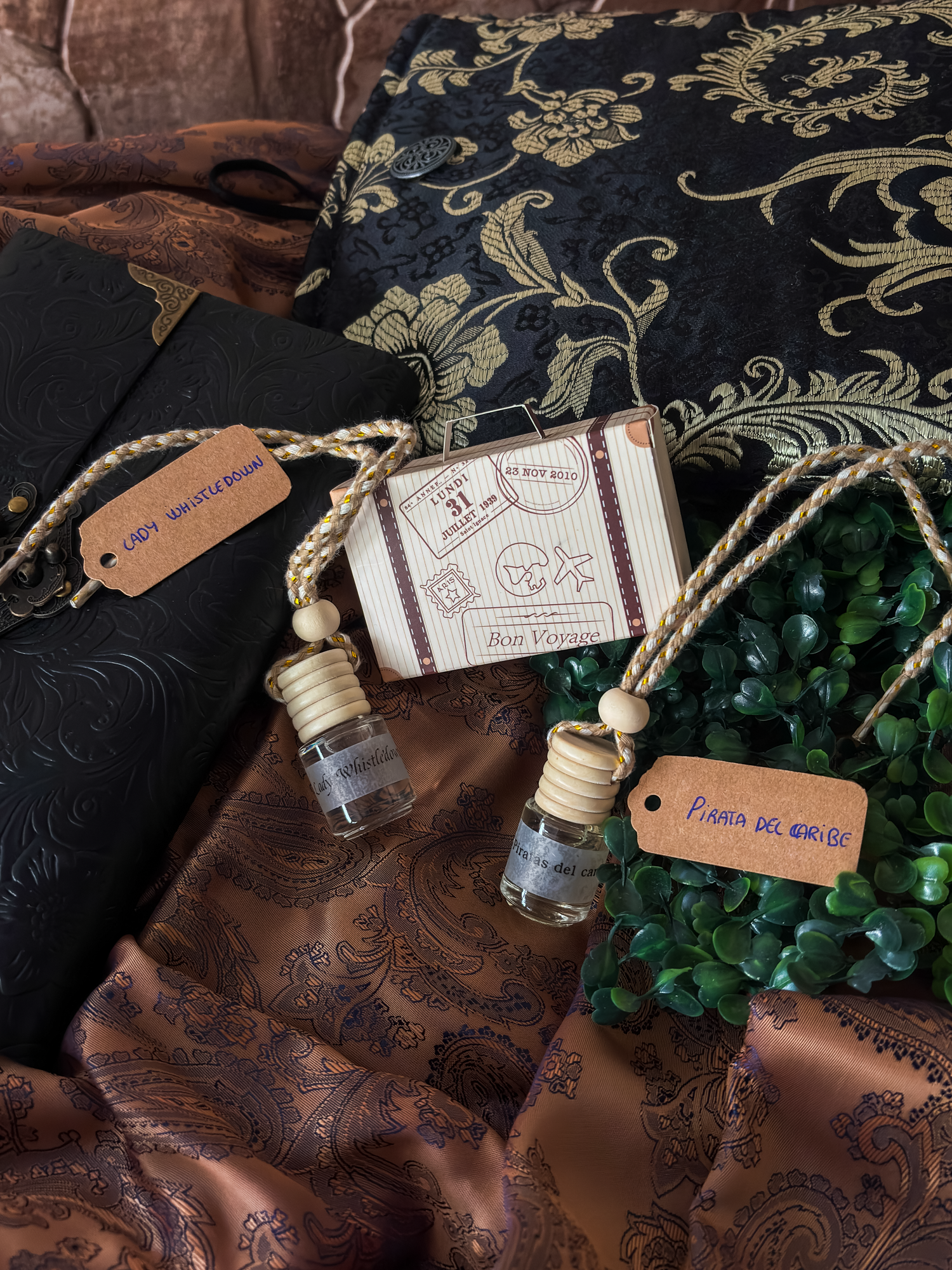 Ambientador ''Bridgerton y Piratas del caribe''