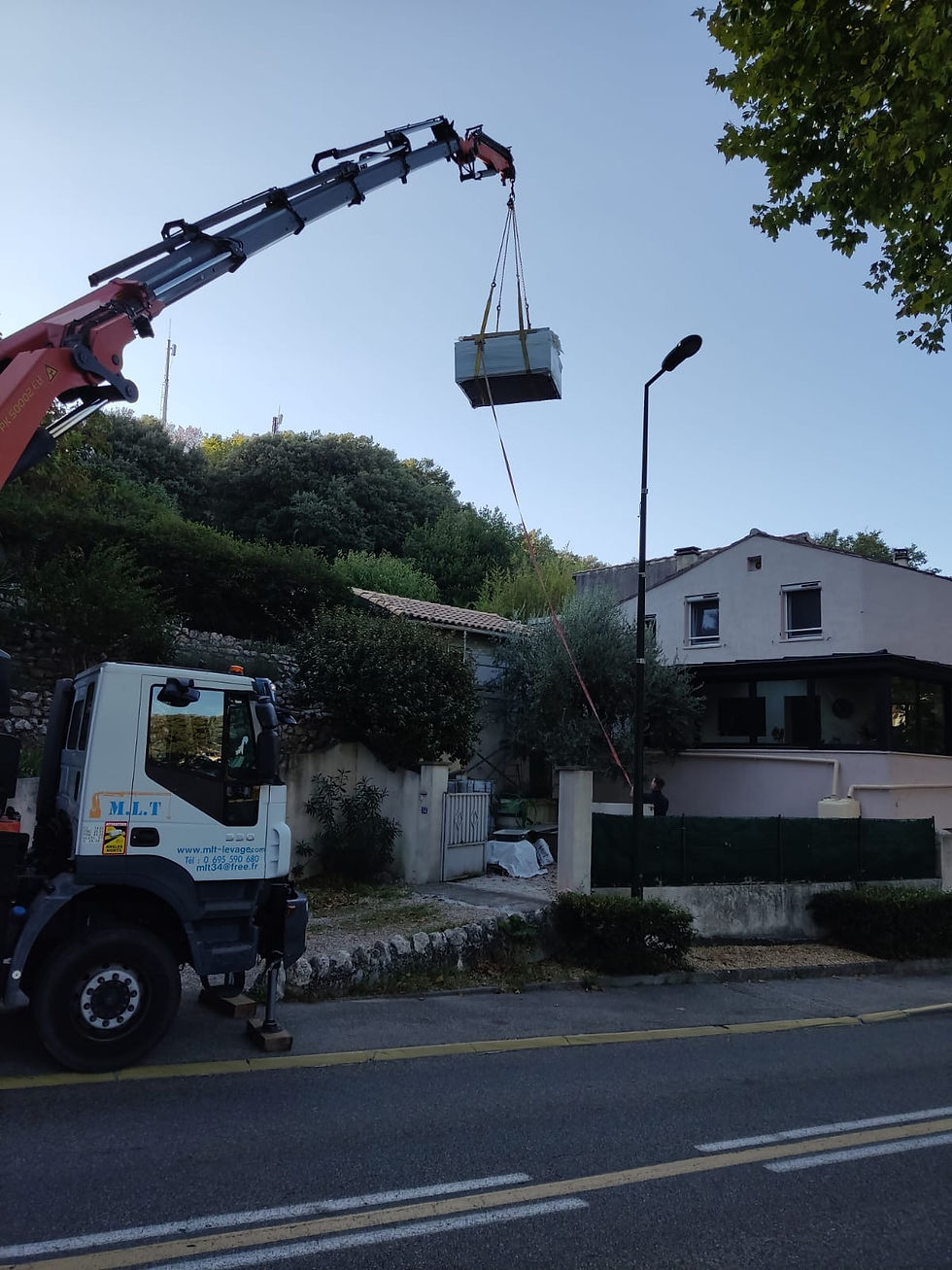 Livraison d'un spa torino luxe giovanni riboli à Donzère dans le Vaucluse à