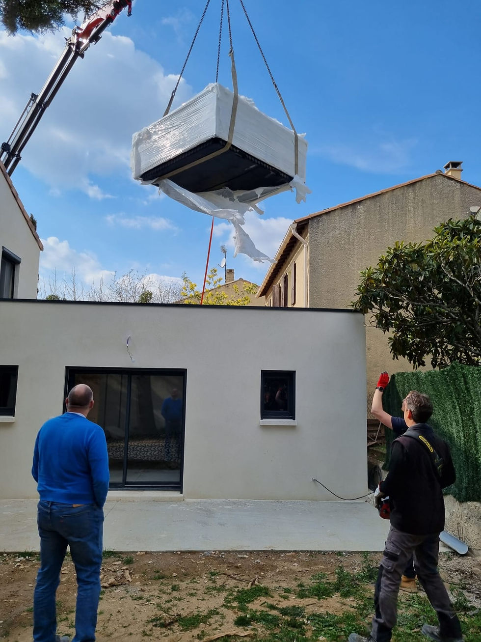 Livraison d'un napoli luxe giovanni riboli par levage à Lunel