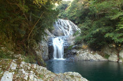 雫の滝