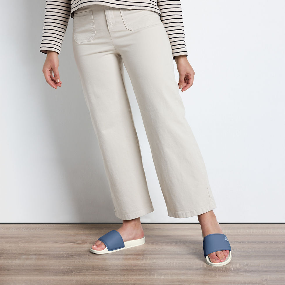 Thumbnail: Classic Essentials Women's Slides (Super Blue/White)
