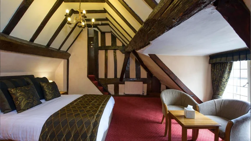 bedroom.jpg.webp