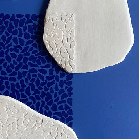 œuvre d'art murale céramique sur panneau bois,céramique contemporaine,Nolwenn Lorho,artiste,pièce unique