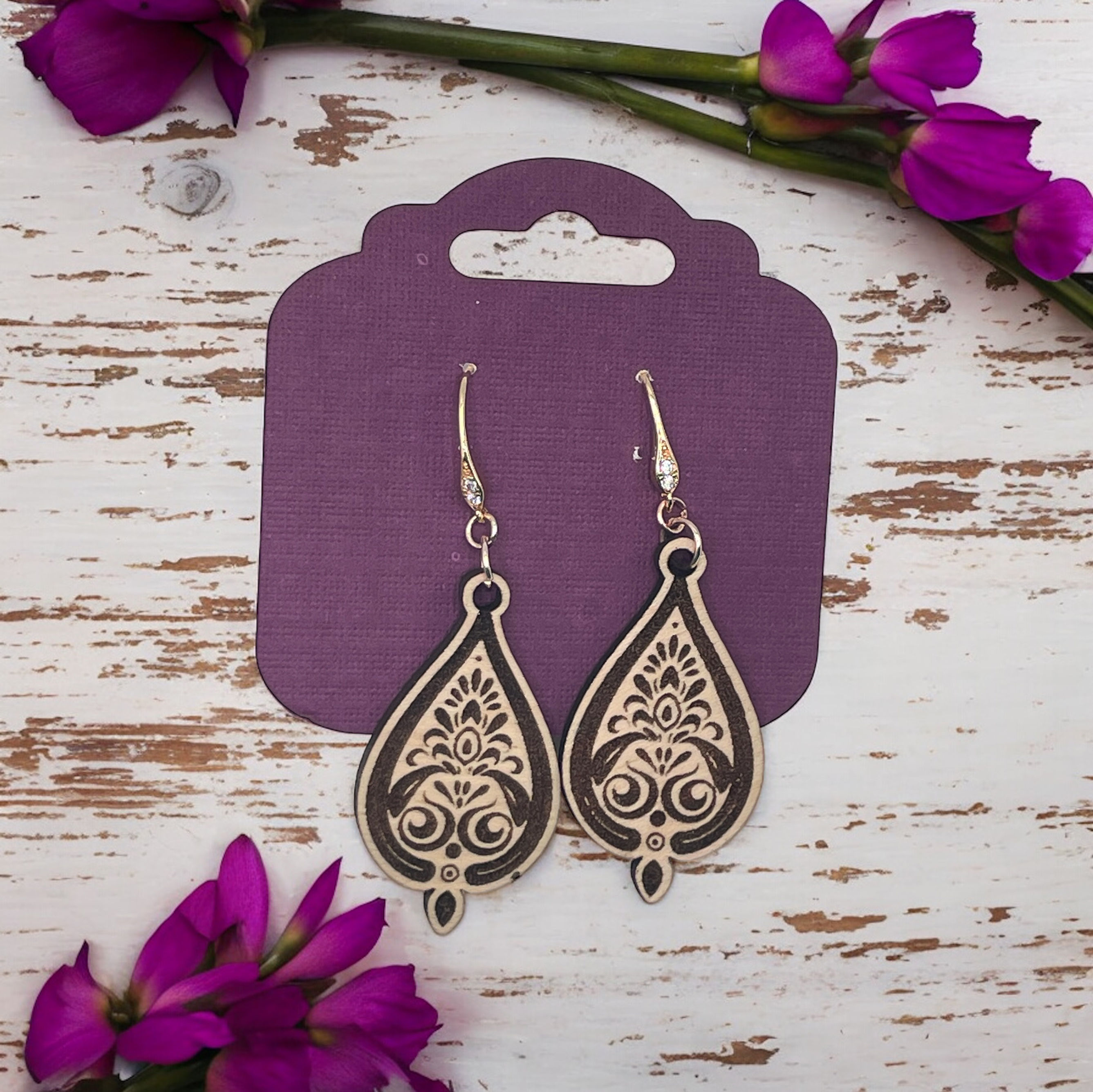 Maple Folk Art Teardrops 