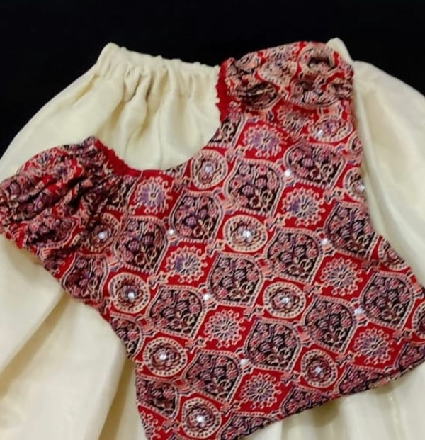 Thumbnail: Onam skirt &Top (8-9y)