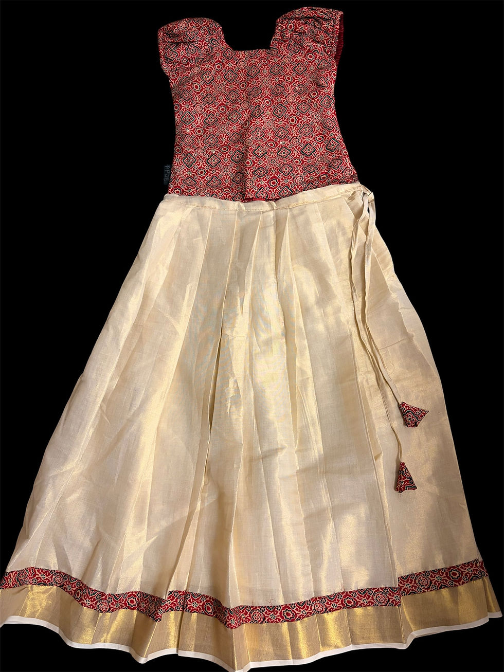 Thumbnail: Girls skirt top (8-9y)