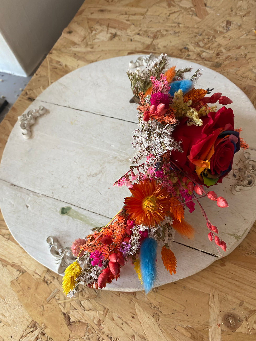 Thumbnail: Rainbow Bright Cake Vine topper