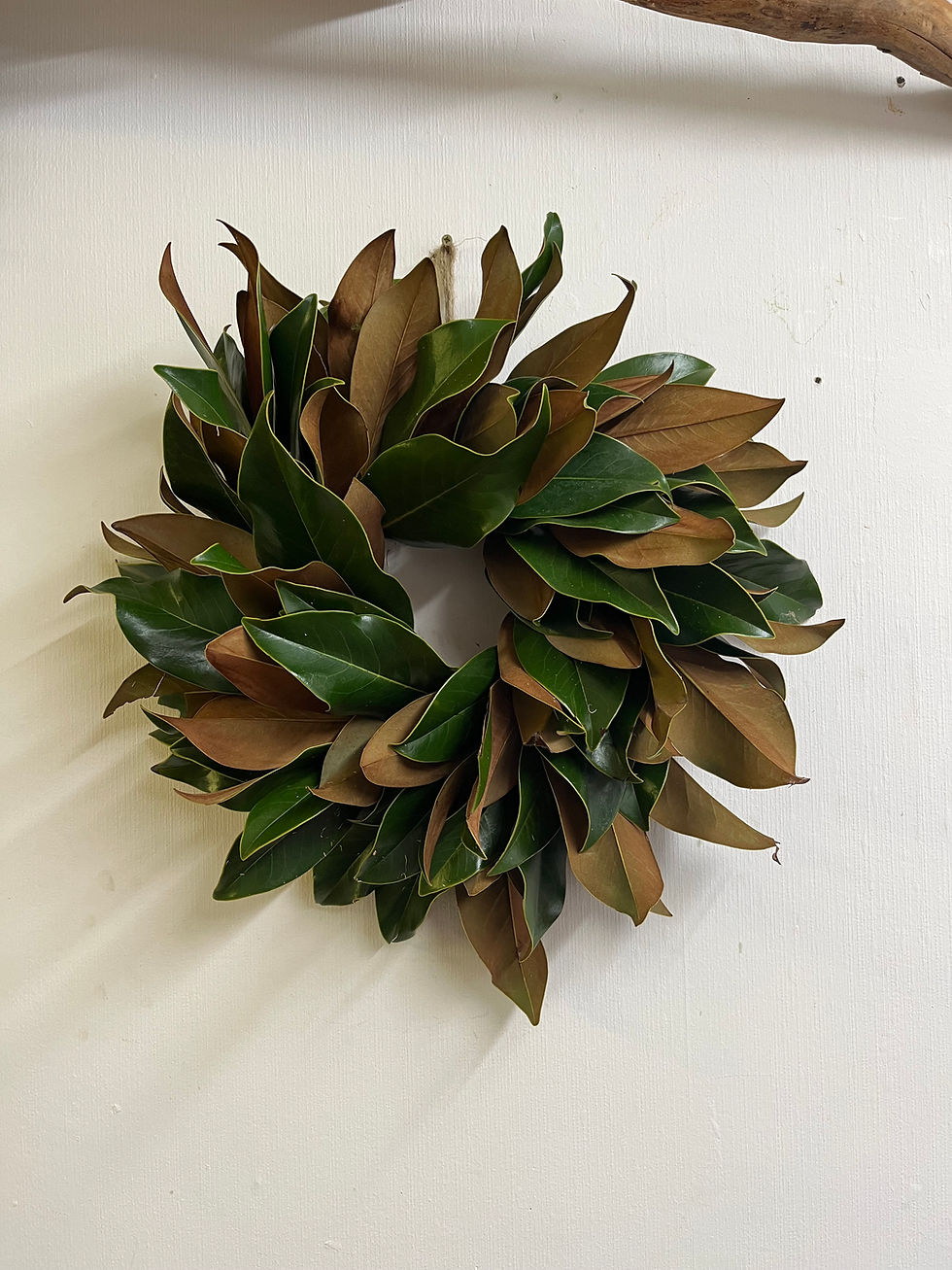 Thumbnail: Fresh Magnolia Wreath