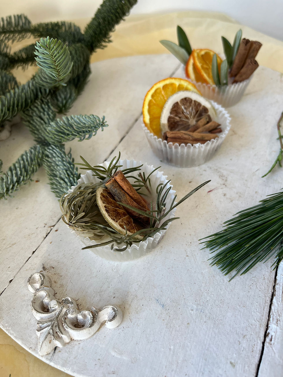 Thumbnail: Set of 3 Festive Citrus & Cinnamon Smudge Fire Starter Gift Set