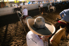 LIENZO CHARRO CADEREYTA