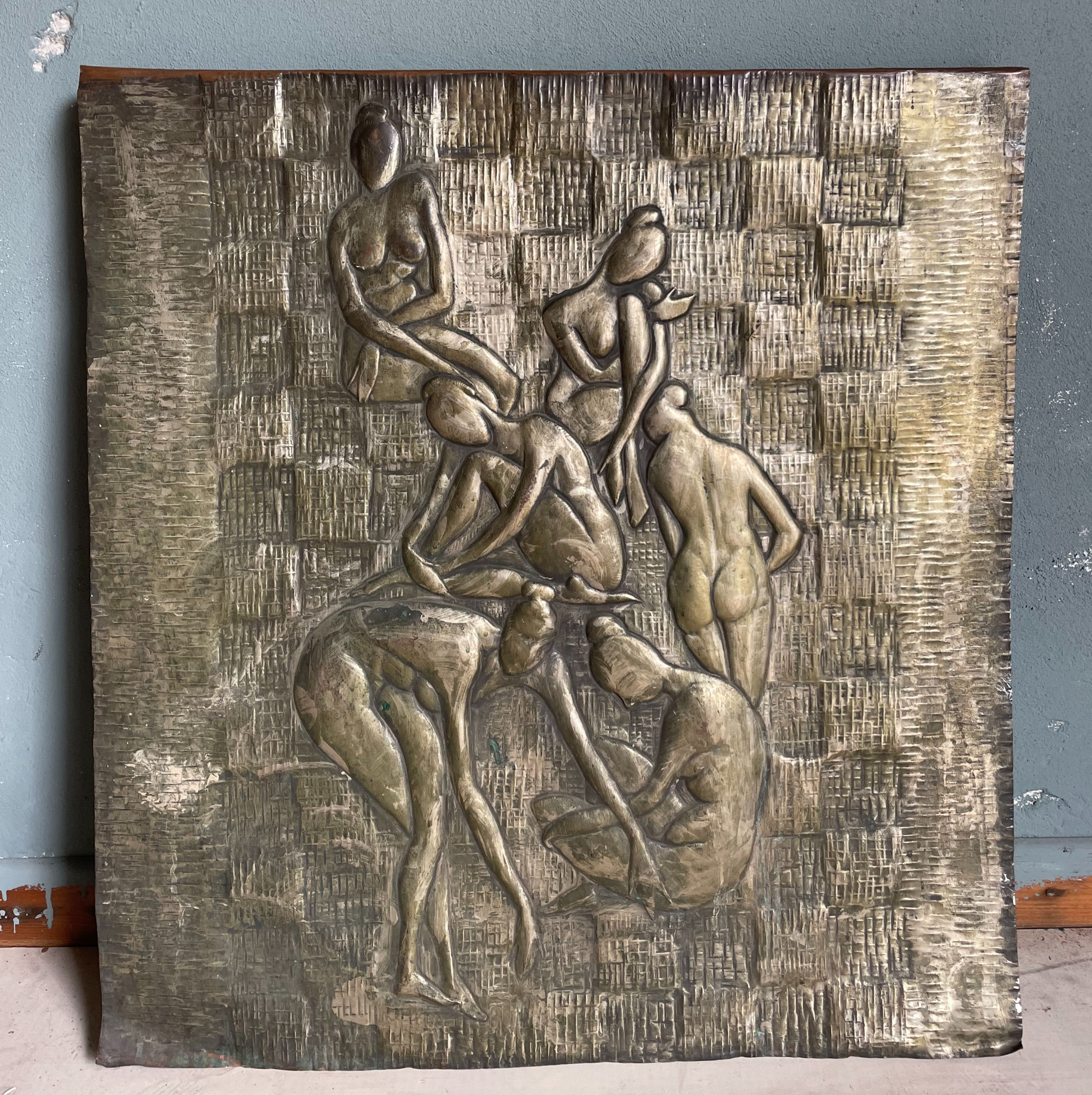 Bassorilievo con figure femminili