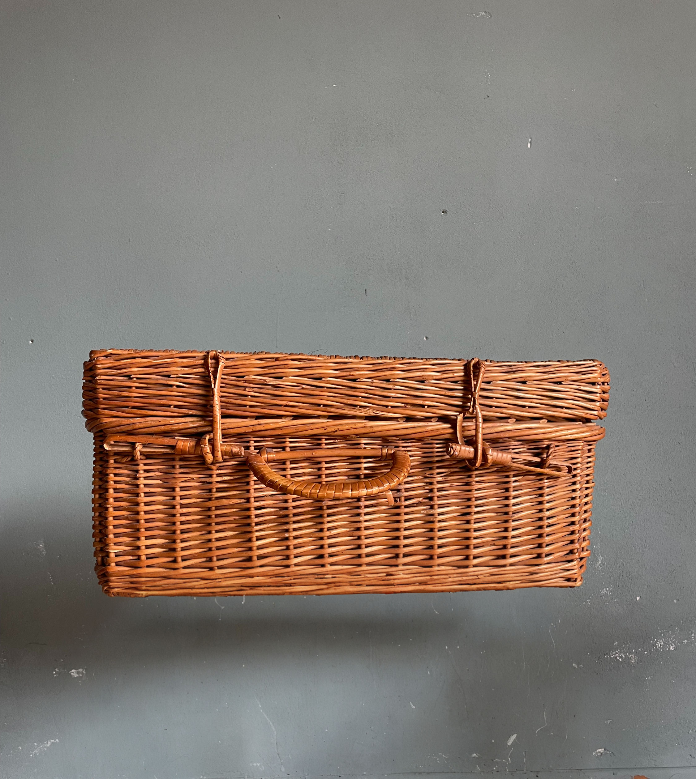 Cesta da picnic in vimini