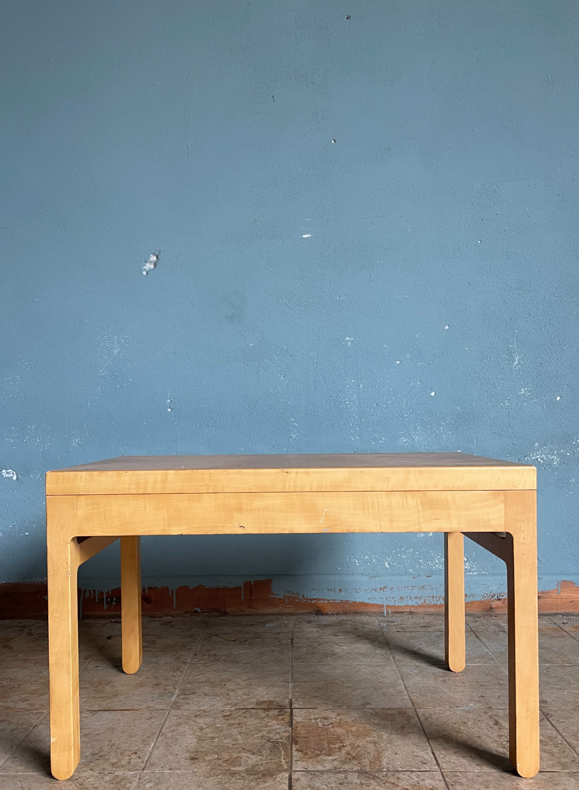 Tavolino basso in legno