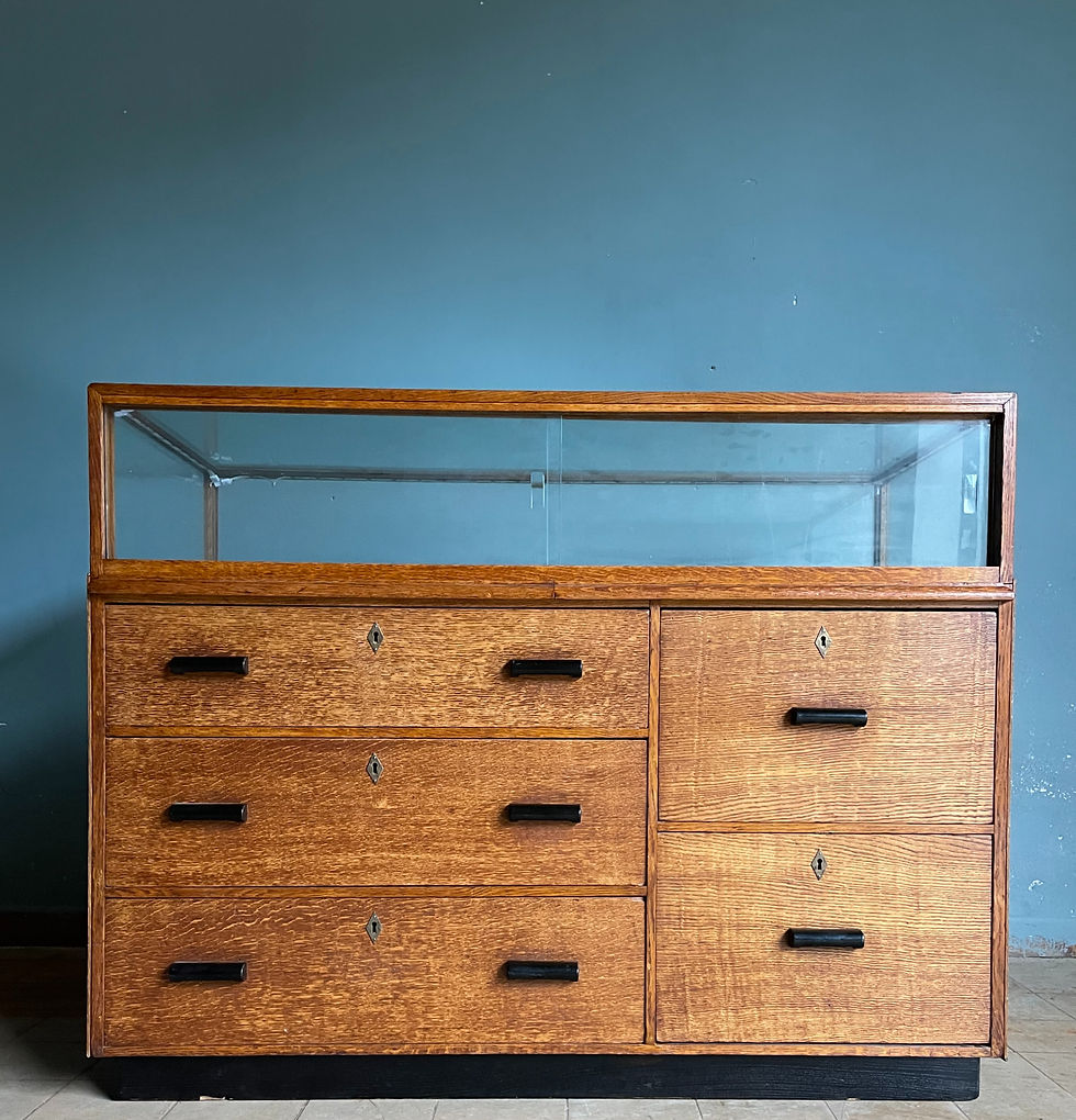 Banco Espositore con Cassetti e Vetrina Superiore