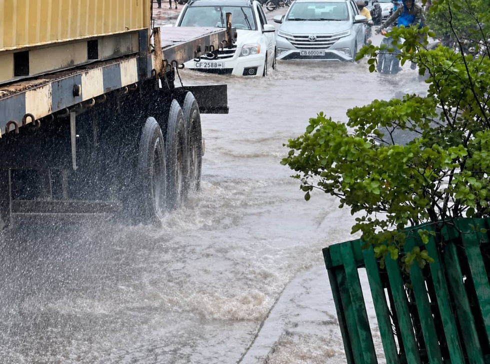 Pluies torrentielles à Abomey-Calavi : Le pont de Godomey submergé, les usagers appelés à la prudence