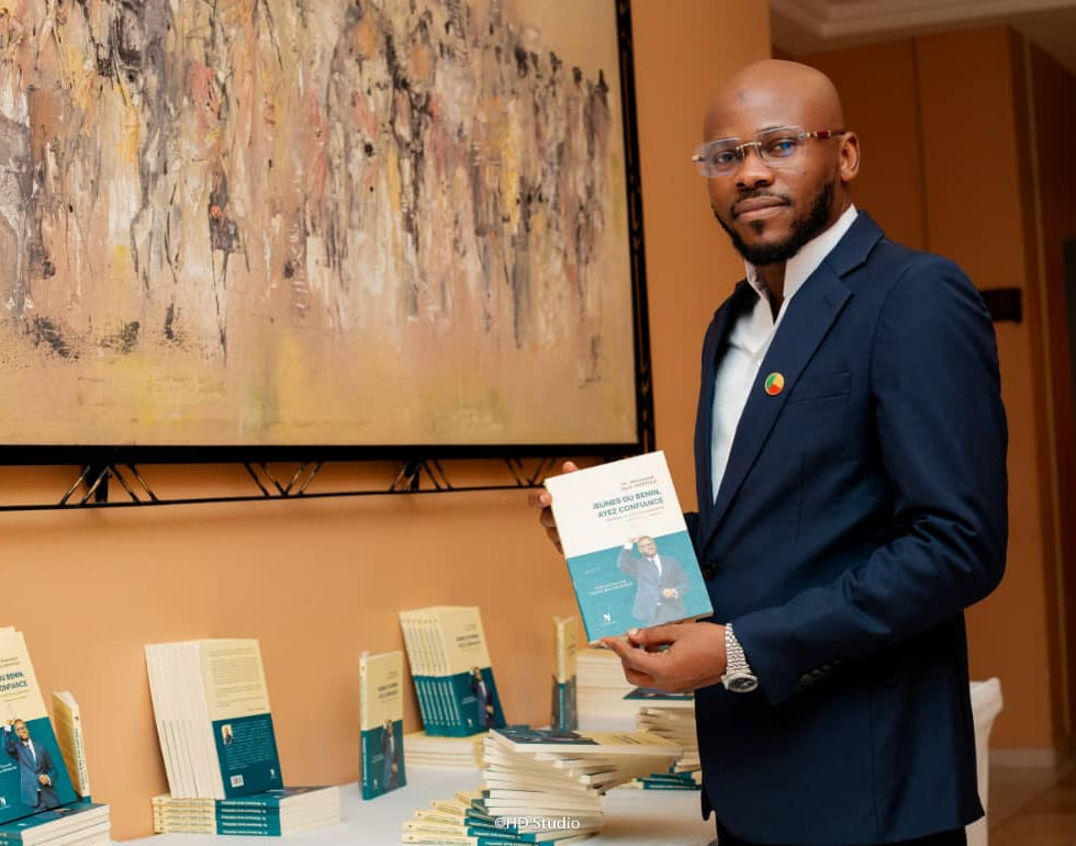 Premier chapitre du livre "Jeunes du Bénin, ayez confiance" : Que retenir de l'essai politique du Dr Mouhamed Awali AKINTOLA ?