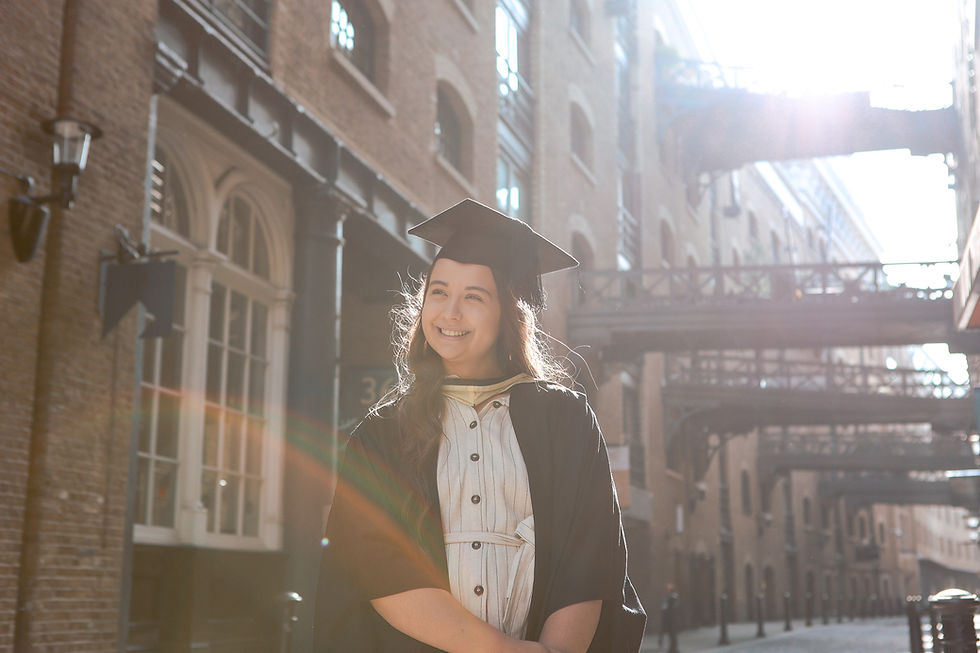 Graduation Photoshoot in London at Big Ben & Tower Bridge