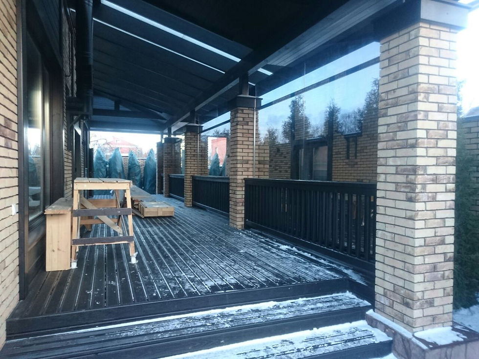 Стеклянная перегородка на террасе