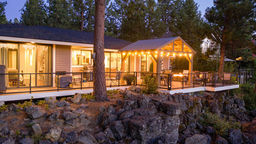 custom home in central oregon