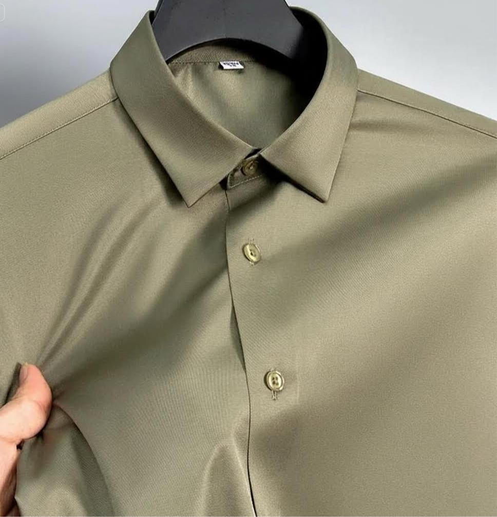 Thumbnail: Comfortable men’s wrinkle-resistant dress shirt