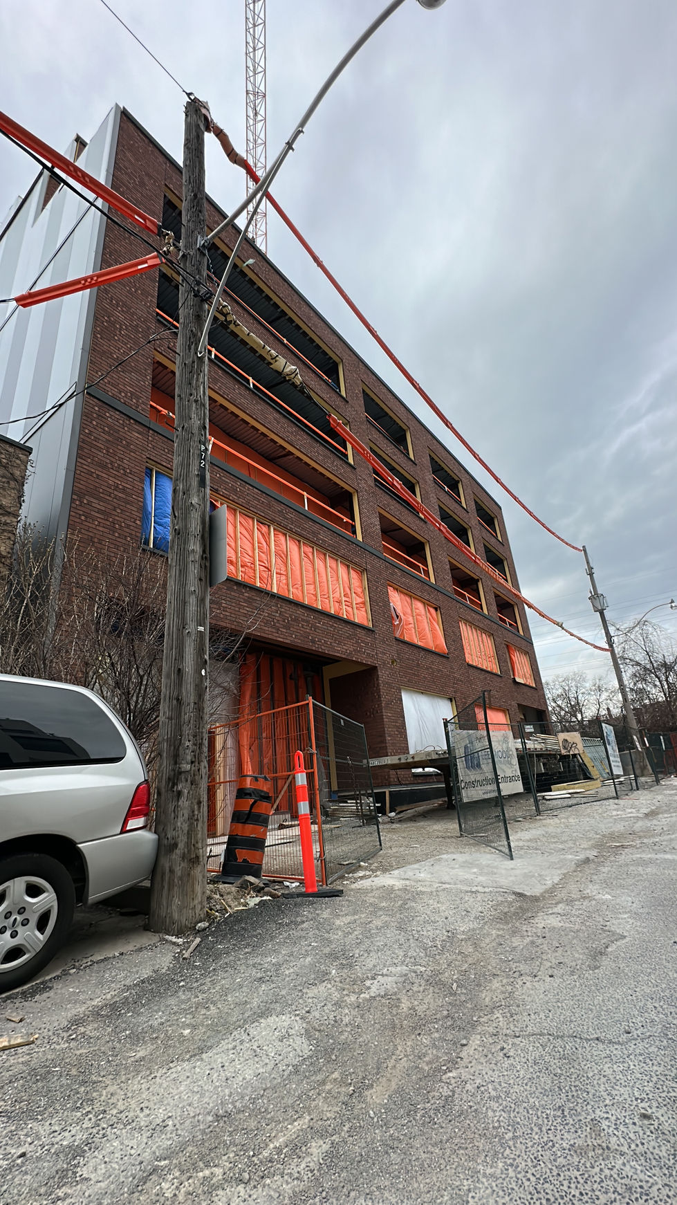 4984DA82-FE05-4BD5-8B9F-B206E4C32E9F