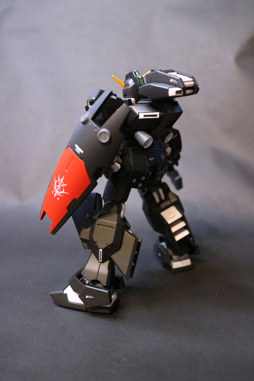 サムネイル： HGUC ガンダムTR-1 ヘイズル レジオン鹵獲機