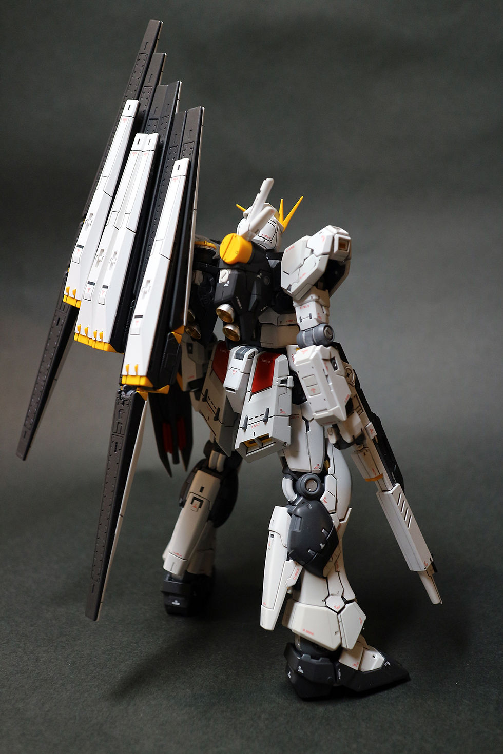 サムネイル： RG νガンダム