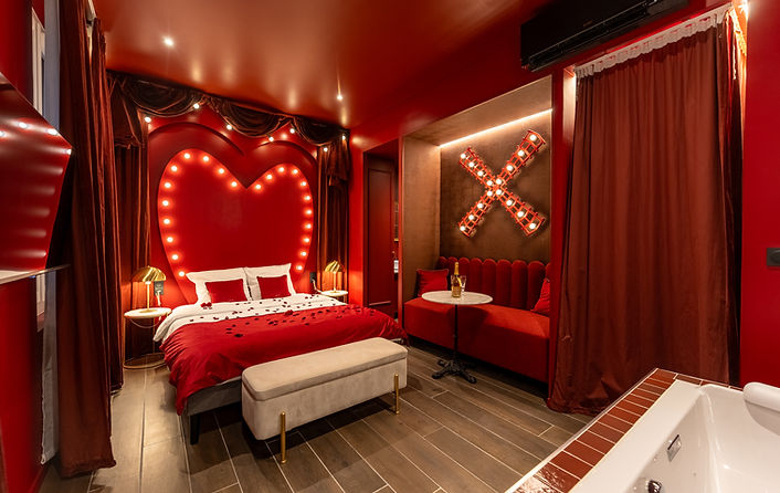 suite-romantique-martigues-spa.JPG