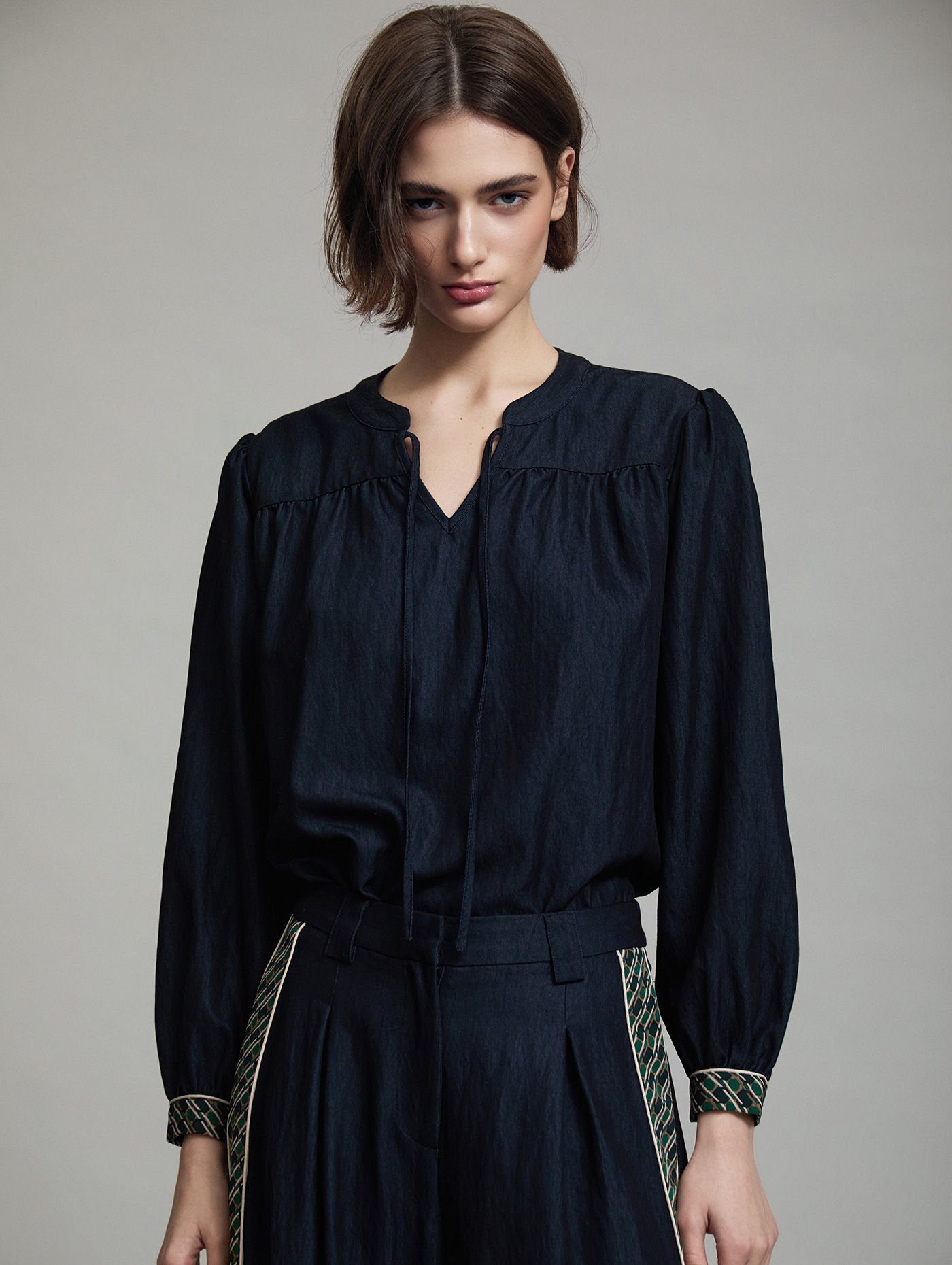 Skatie Contrast trim Blouse Dark Denim Tencel