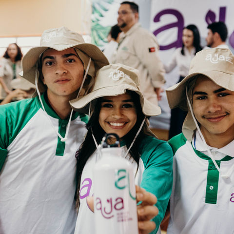 Governo entrega kits e dá início ao Programa Agente Jovem Ambiental