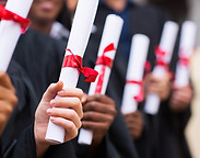 Diplômés titulaires de diplômes