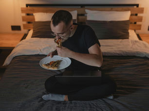 Losing Weight but Still Stress Eating? Here's Why Your Brain Needs Treatment Too