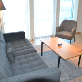 Flott beliggenhet i et flott og veldrevet sameie. Meget sentralt på Mariero.
1 soverom. Fullt møblert og utstyrt. Koselig og lun privat uteplass. 