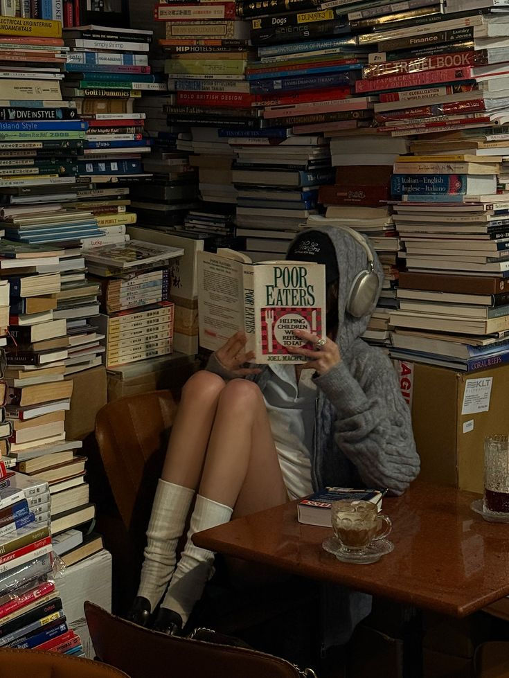 The BookTok Community and Its Impact in the Online Space