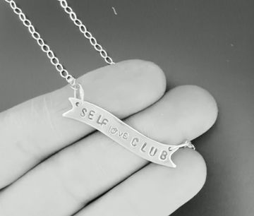 Miniaturebillede: Self Love Club Banner Necklace