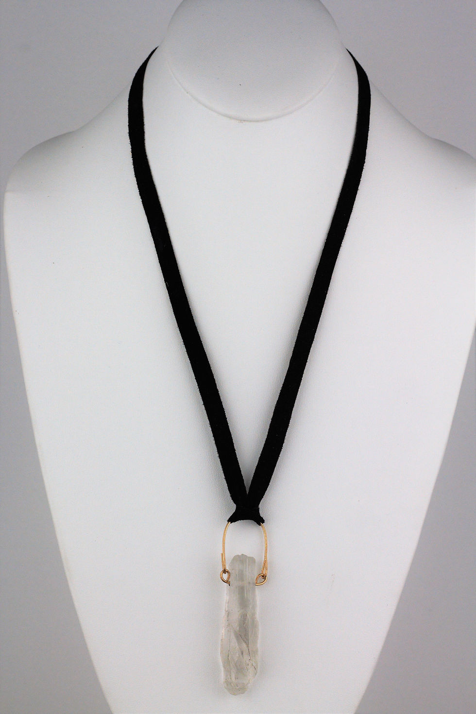 Thumbnail: Donna Choker
