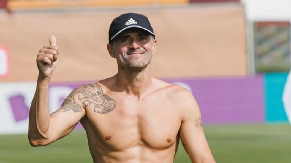 LUIS ENRIQUE FITNESS SNACKING EXPERT