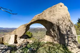 Arco-tufaceo.webp