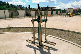 APARATOS DE GIMNASIO AL AIRE LIBRE