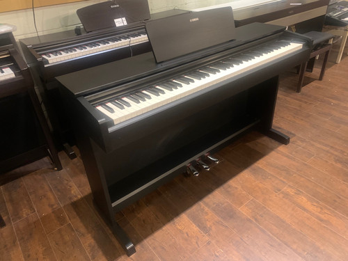 Yamaha Digital Piano Arius YDP-143 | MusicM