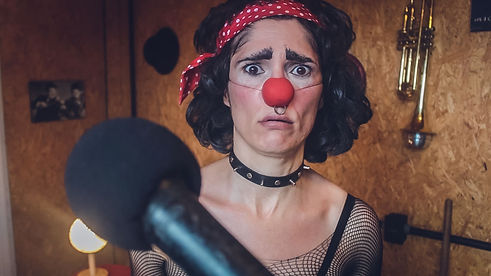 cena_espetáculo de clown_dirigido_por_Gabriela_Ferreira_2.jpg