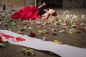 Apocalypsis do eu_espetáculo teatral_Kullat nunu_direção de Gabriela Ferreira e Fernando M