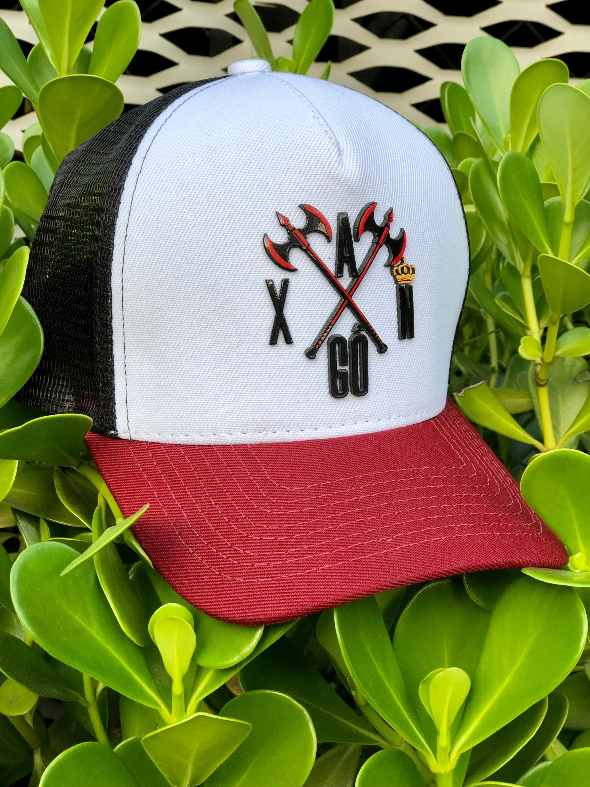 BONÉ TRUCKER XANGÔ CRUZADO