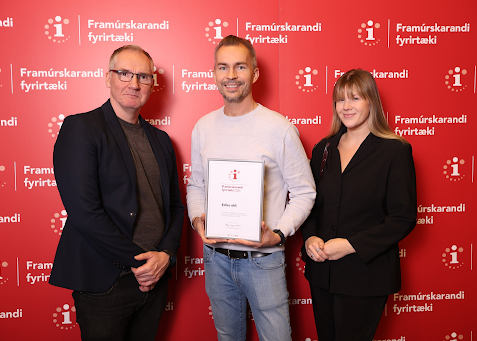 Framúrskarandi og til fyrirmyndar í rekstri annað árið í röð
