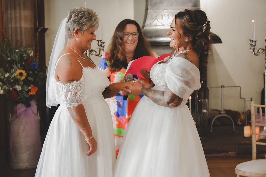 tuxciaandhelengetmarried.jpg