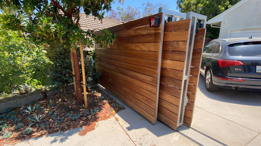 Wooden Gate 7.jpeg