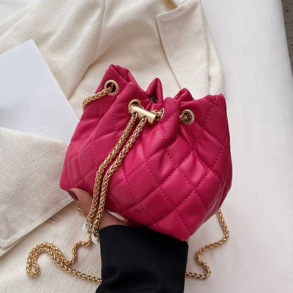 Mini Q Chain Bucket Bag - Hot Pink